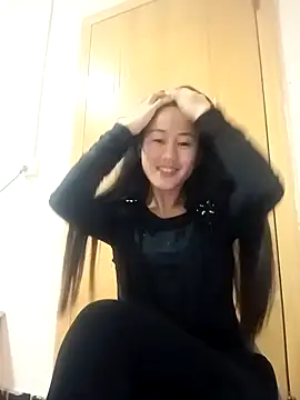 luy-xinh02 online show from November 2025 11:42:01 AM