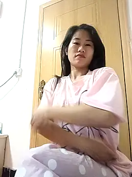 luy-xinh02 online show from November 2025 02:16:01 PM