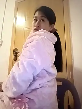 luy-xinh02 online show from November 2025 01:33:02 PM