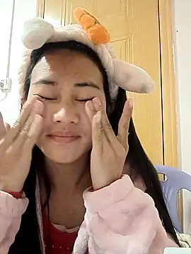 luy-xinh02 online show from November 2025 11:34:02 AM