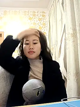 luy-xinh02 online show from November 2025 10:19:01 AM