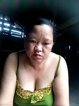 Snapshot of riso-00 chatting on November 2025 09:08:02 AM riso-00 online show from November 2025 09:08:02 AM