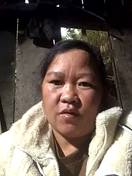 Snapshot of riso-00 chatting on November 2025 10:25:01 AM riso-00 online show from November 2025 10:25:01 AM