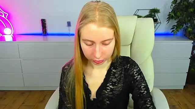 Alina Blonde online show from March 2026 06:39:01 AM