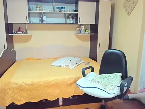 Snapshot of Soffy_Skye chatting on February 2026 06:40:02 AM Soffy Skye online show from February 2026 06:40:02 AM