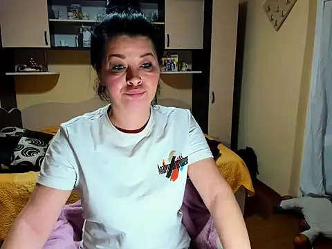 Snapshot of Soffy_Skye chatting on February 2026 03:46:02 AM Soffy Skye online show from February 2026 03:46:02 AM