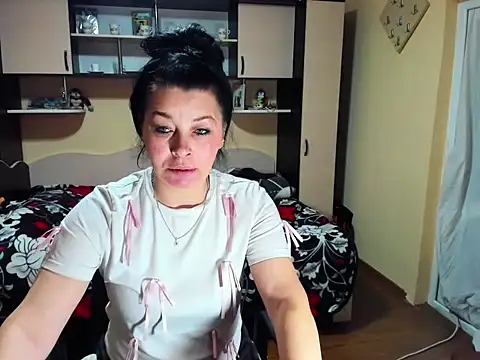 Soffy Skye online show from March 2026 06:31:02 AM