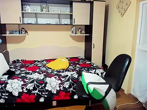 Soffy Skye online show from March 2026 05:57:01 AM