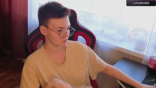 Snapshot of KrisNeal chatting on September 2025 09:22:02 AM KrisNeal online show from September 2025 09:22:02 AM