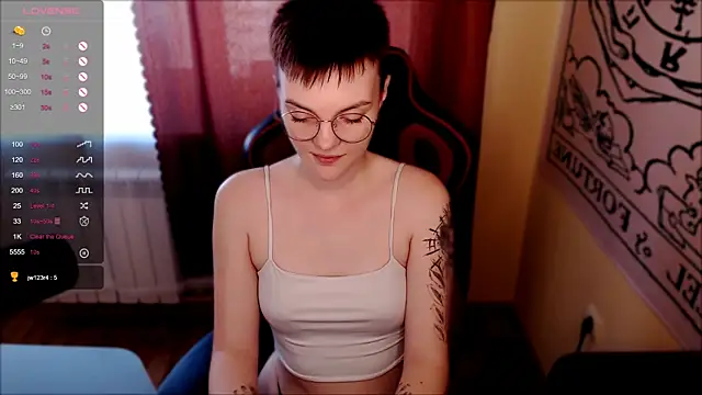 Snapshot of KrisNeal chatting on September 2025 11:12:02 AM KrisNeal online show from September 2025 11:12:02 AM