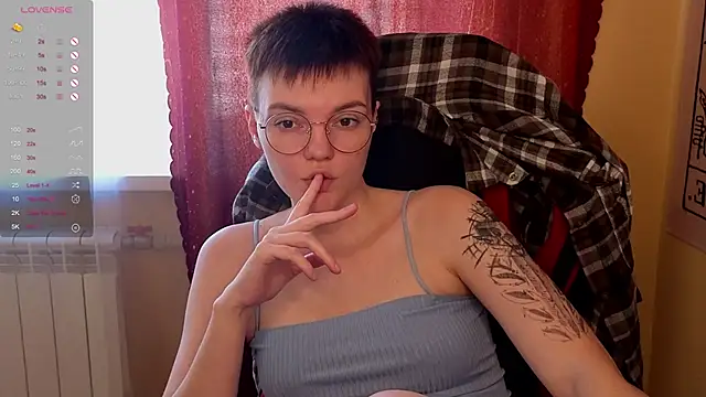 Snapshot of KrisNeal chatting on September 2025 09:34:02 AM KrisNeal online show from September 2025 09:34:02 AM