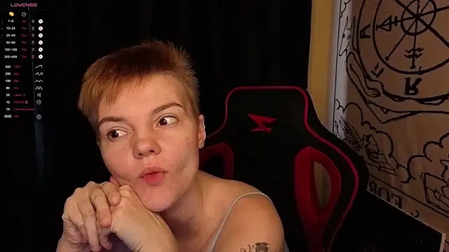 Snapshot of KrisNeal chatting on October 2025 09:10:02 AM KrisNeal online show from October 2025 09:10:02 AM