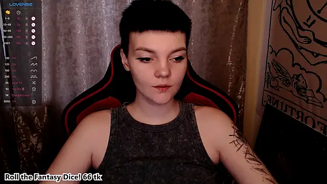 Snapshot of KrisNeal chatting on December 2025 10:13:01 AM KrisNeal online show from December 2025 10:13:01 AM