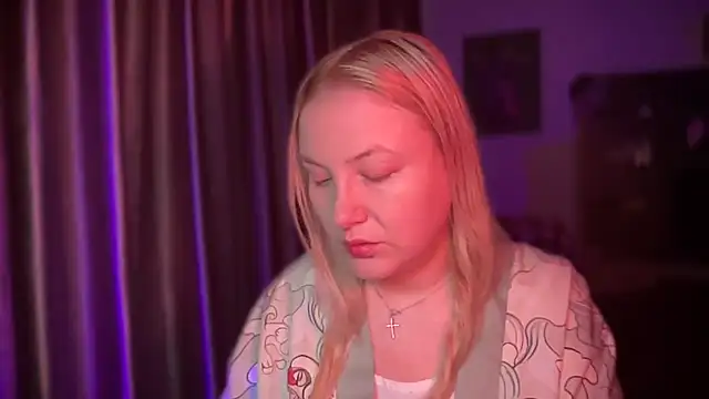 Snapshot of BikiHellena chatting on December 2025 06:31:02 AM BikiHellena online show from December 2025 06:31:02 AM