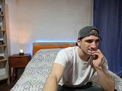 Snapshot of ObeyLust chatting on November 2025 02:34:01 AM ObeyLust online show from November 2025 02:34:01 AM