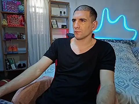 Snapshot of ObeyLust chatting on November 2025 06:51:01 PM ObeyLust online show from November 2025 06:51:01 PM