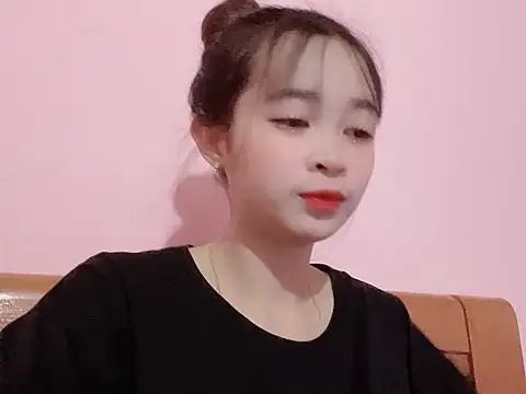 Snapshot of Suna7383 chatting on October 2025 05:25:01 PM Suna7383 online show from October 2025 05:25:01 PM