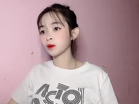 Snapshot of Suna7383 chatting on November 2025 03:44:02 PM Suna7383 online show from November 2025 03:44:02 PM