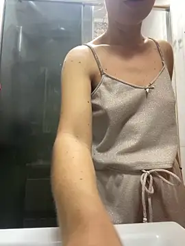 Snapshot of MartaLuna_ chatting on November 2025 07:49:02 PM MartaLuna online show from November 2025 07:49:02 PM