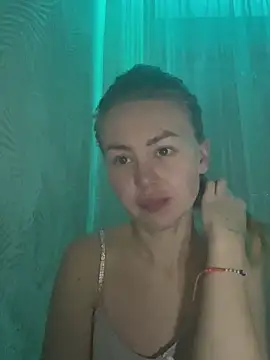 Snapshot of MartaLuna_ chatting on November 2025 08:41:02 PM MartaLuna online show from November 2025 08:41:02 PM