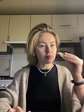 MartaLuna  online show from February 2026 12:30:02 PM