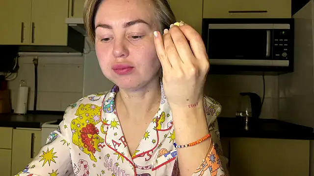 MartaLuna  online show from March 2026 10:25:01 PM