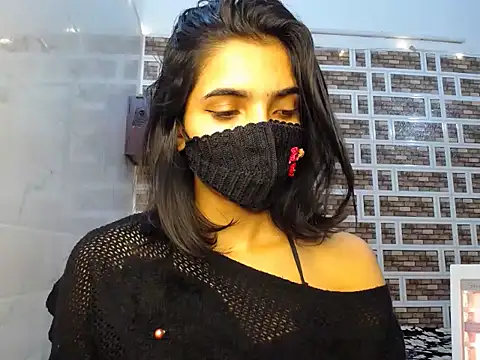 Snapshot of Sweetangle24 chatting on November 2025 04:29:02 PM Sweetangle24 online show from November 2025 04:29:02 PM