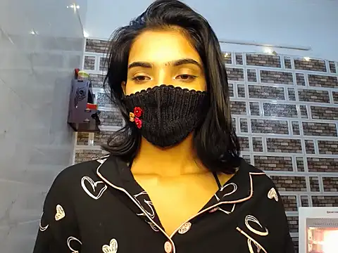 Snapshot of Sweetangle24 chatting on November 2025 05:37:02 PM Sweetangle24 online show from November 2025 05:37:02 PM