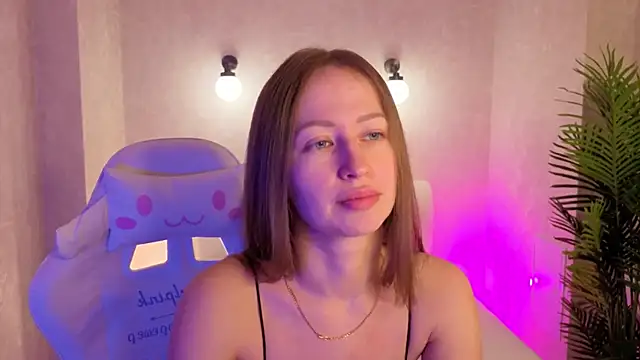 Snapshot of bella_li__ chatting on December 2025 01:21:02 AM bella li online show from December 2025 01:21:02 AM