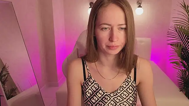 Snapshot of bella_li__ chatting on January 2026 01:10:02 AM bella li online show from January 2026 01:10:02 AM