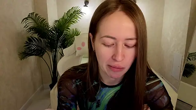 Snapshot of bella_li__ chatting on February 2026 01:12:01 AM bella li online show from February 2026 01:12:01 AM