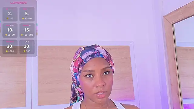 Snapshot of ValeryCortezm chatting on November 2025 01:22:01 PM ValeryCortezm online show from November 2025 01:22:01 PM