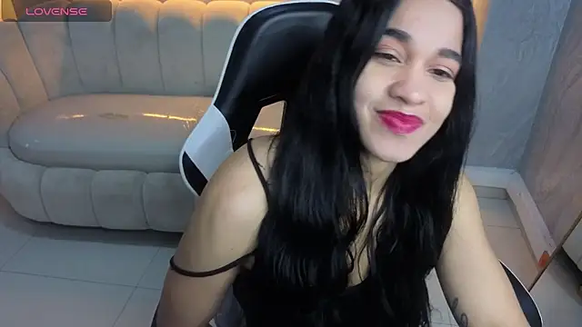 Maia Tx online show from October 2025 12:52:02 PM