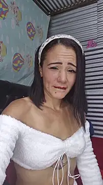 Lhia  online show from November 2025 09:03:02 PM