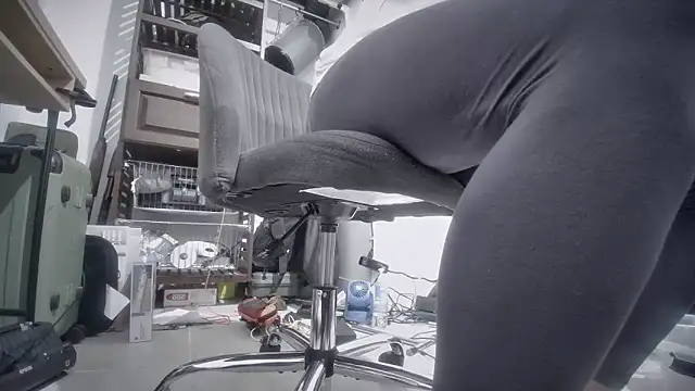 Snapshot of jasoncali305 chatting on November 2025 09:42:02 AM jasoncali305 online show from November 2025 09:42:02 AM