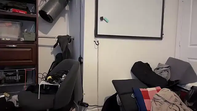 Snapshot of jasoncali305 chatting on November 2025 09:24:01 PM jasoncali305 online show from November 2025 09:24:01 PM