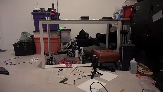 Snapshot of jasoncali305 chatting on December 2025 03:20:01 PM jasoncali305 online show from December 2025 03:20:01 PM