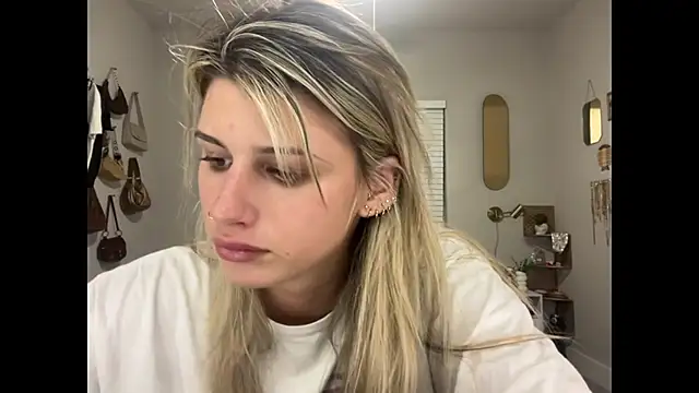 AnnGrayson online show from November 2025 02:45:02 AM