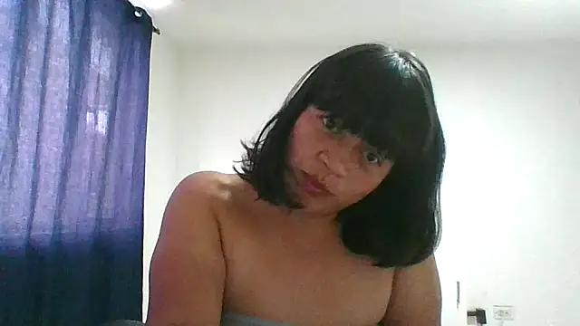 adri89-g online show from April 2026 07:00:01 PM