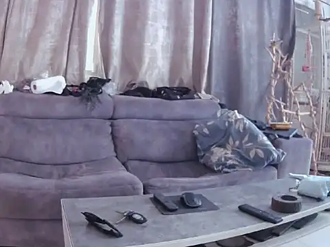 Alexis21821 online show from November 2025 06:35:01 AM