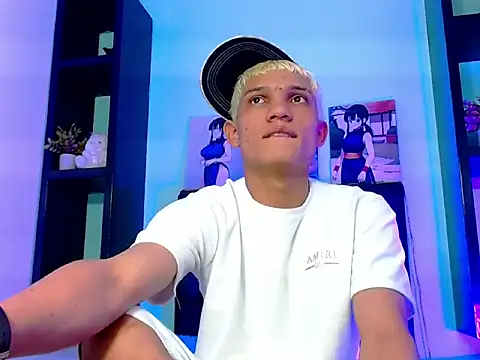 Snapshot of EL_VENEZOLANO_22CM chatting on October 2025 04:45:01 AM EL VENEZOLANO 22CM online show from October 2025 04:45:01 AM