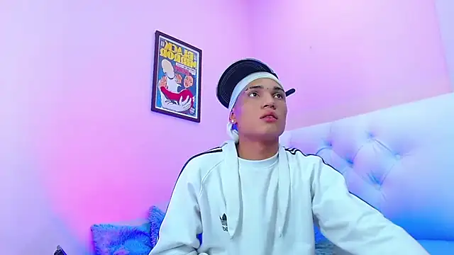 Snapshot of EL_VENEZOLANO_22CM chatting on November 2025 05:29:02 AM EL VENEZOLANO 22CM online show from November 2025 05:29:02 AM