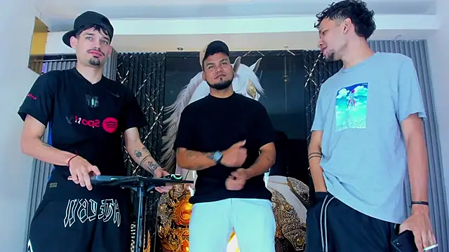 Snapshot of Iam_Steven chatting on November 2025 12:50:02 PM Iam Steven online show from November 2025 12:50:02 PM