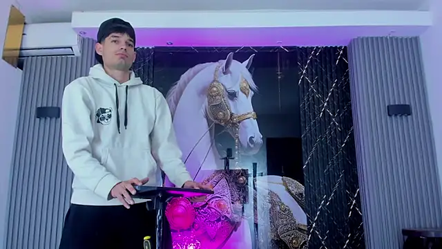 Snapshot of Iam_Steven chatting on November 2025 11:43:02 AM Iam Steven online show from November 2025 11:43:02 AM