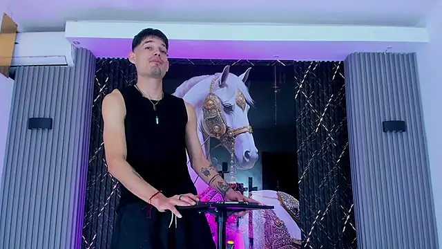 Snapshot of Iam_Steven chatting on November 2025 03:24:02 PM Iam Steven online show from November 2025 03:24:02 PM