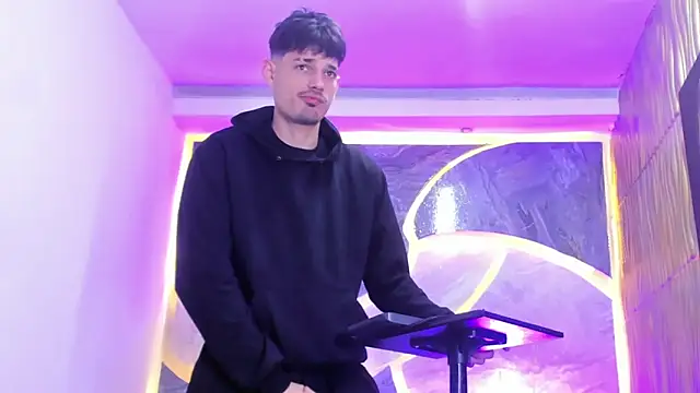 Iam Steven online show from March 2026 12:21:02 PM