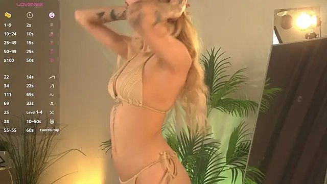 ellliefrost online show from November 2025 05:30:02 AM