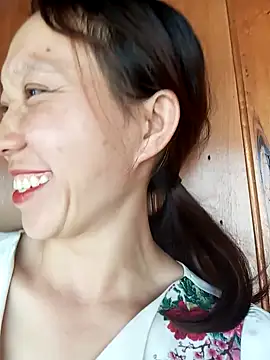 Snapshot of bonnie-00 chatting on September 2025 03:32:01 AM bonnie-00 online show from September 2025 03:32:01 AM