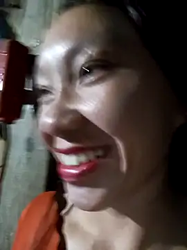 Snapshot of bonnie-00 chatting on October 2025 01:32:02 PM bonnie-00 online show from October 2025 01:32:02 PM