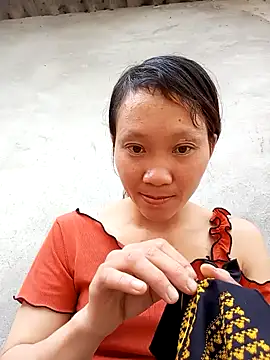 Snapshot of bonnie-00 chatting on October 2025 03:17:02 AM bonnie-00 online show from October 2025 03:17:02 AM